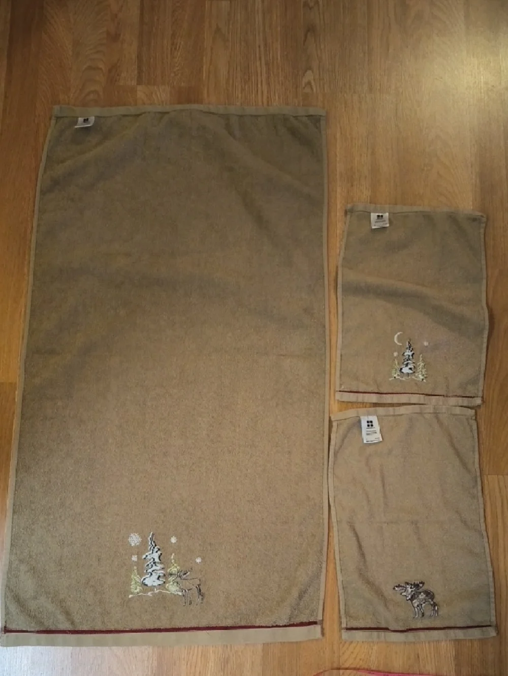 Embroidered Moose & Pine Kitchen Towel Set in Tan